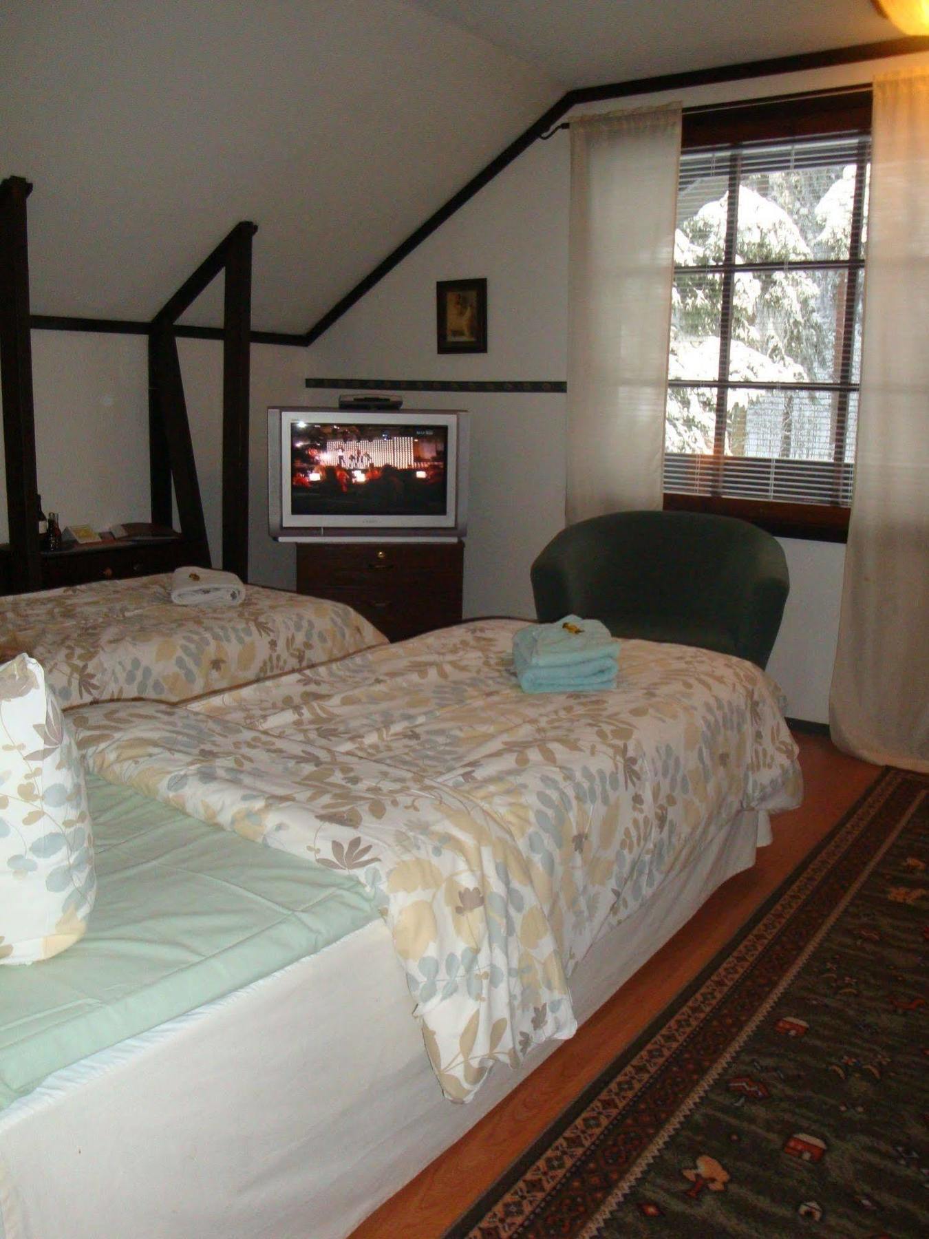 Cronin'S Guesthouse Bed & Breakfast 黑诺拉 外观 照片