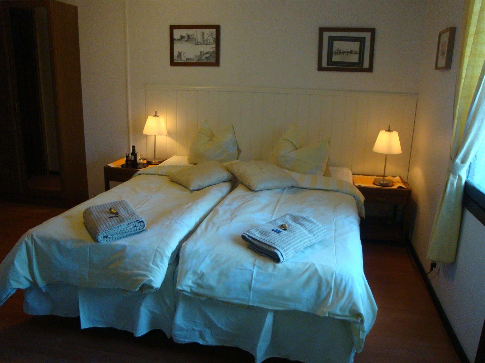 Cronin'S Guesthouse Bed & Breakfast 黑诺拉 外观 照片